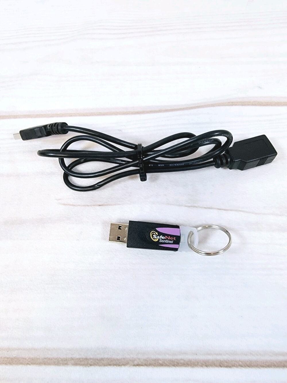 SafeNet Sentinel USB Security Dongle SUK02360 W/USB Cable